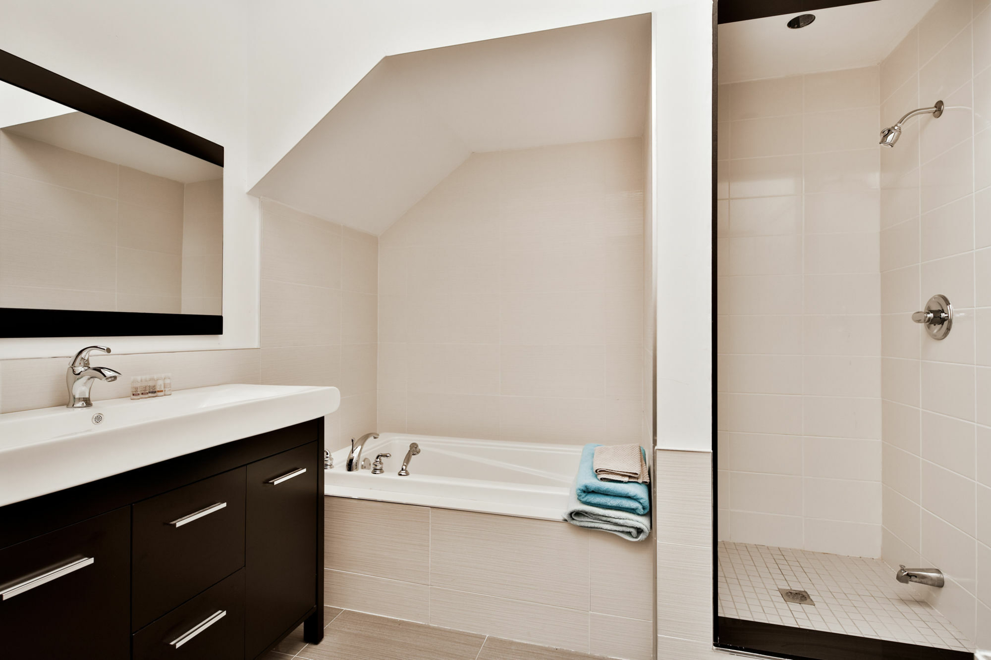 Le St-Lau Loft Apartment Монреал Екстериор снимка