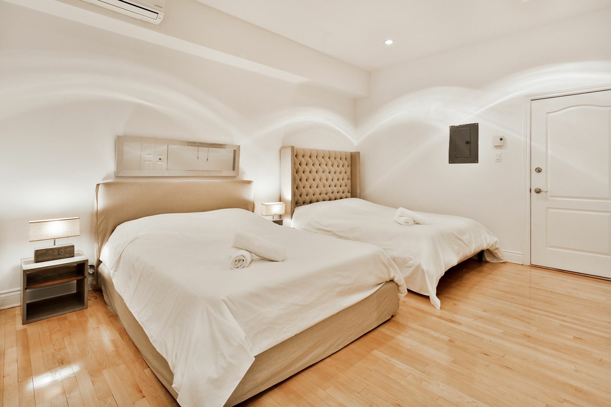 Le St-Lau Loft Apartment Монреал Екстериор снимка
